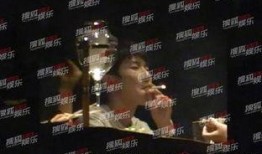 爆料王源抽烟视频,偶像形象受损，网友热议